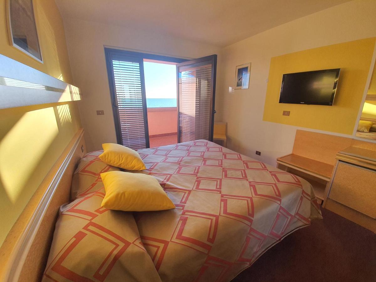 Hotel Antares 格拉多 外观 照片