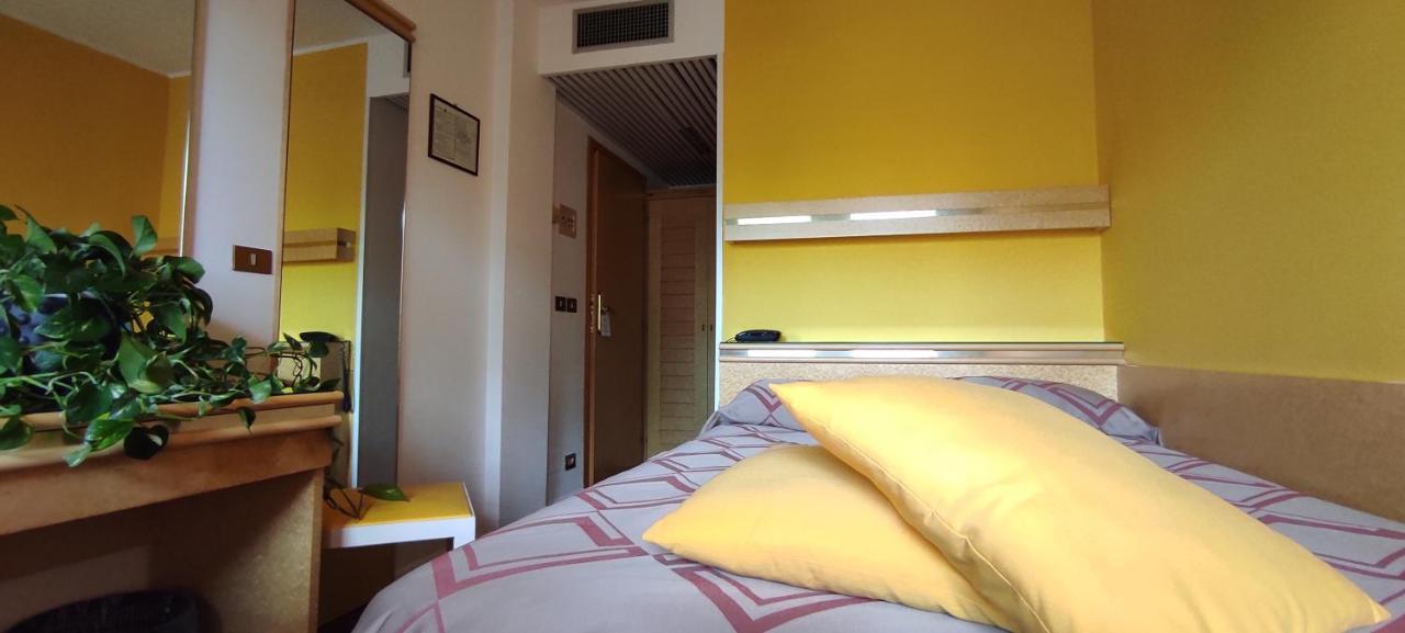 Hotel Antares 格拉多 外观 照片